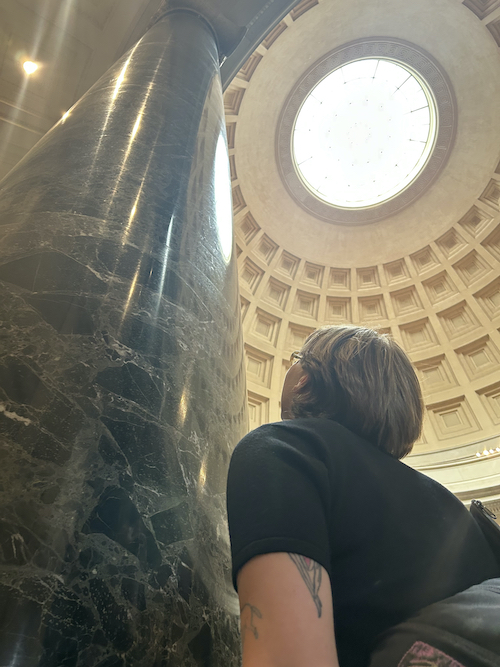 cy looking up at a column/pillar at the national gallery